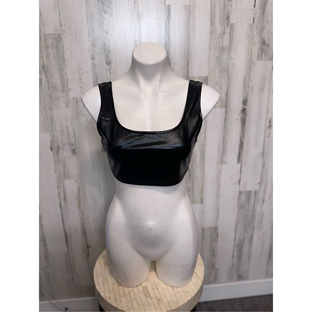 Black crop top